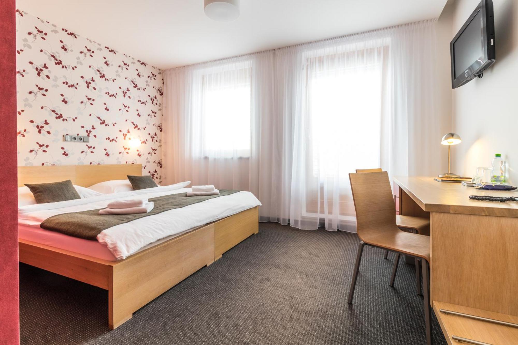 Hotel Kravi Hora Boretice Luaran gambar