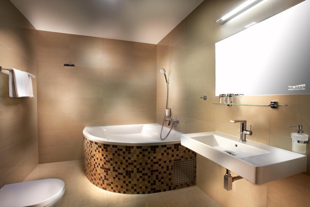 Hotel Kravi Hora Boretice Luaran gambar