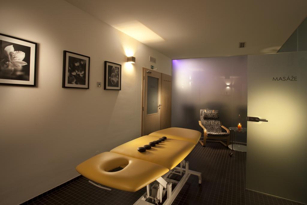 Hotel Kravi Hora Boretice Luaran gambar